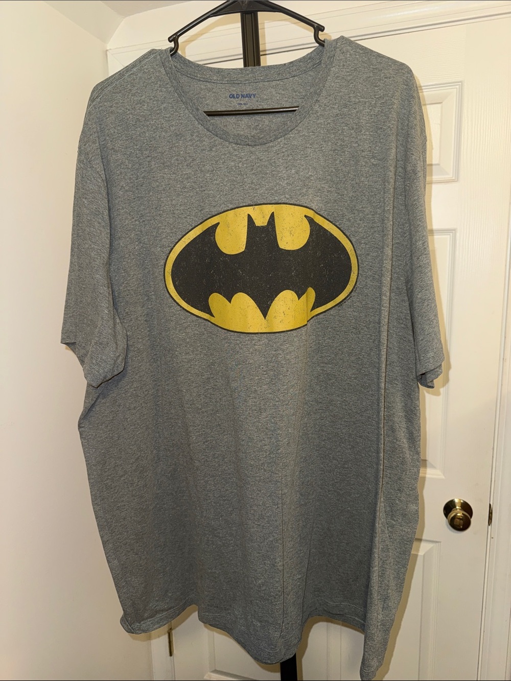 Old Navy 3XLT Gray Tee with Yellow & Black Batman Emblem